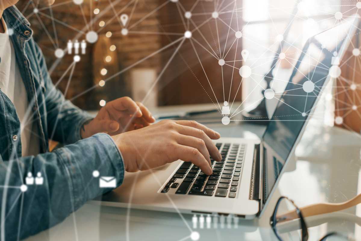 The Best Networking Skills to Accelerate Growth in Digital Marketing Startups